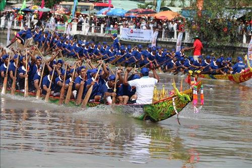 Đồng bào Khmer Trà Vinh vui mùa lễ hội Oóc Om Bóc