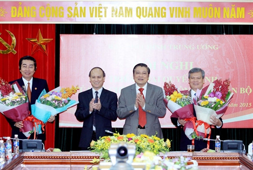 Trao Quyết định phân công ông Nguyễn Văn Thông làm Phó Trưởng Ban Nội chính Trung ương