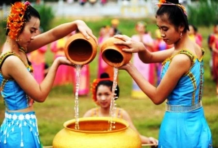 Lễ “vào bóng mát” của người con gái Khmer