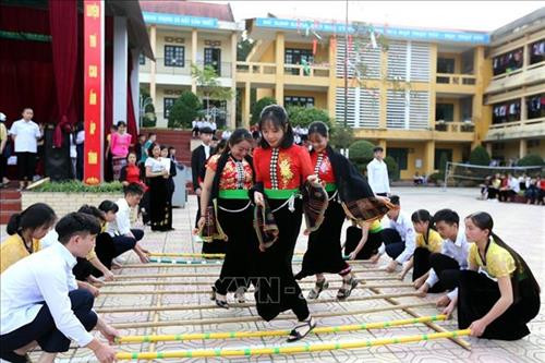 Chương trình vui Tết cho học sinh dân tộc nội trú