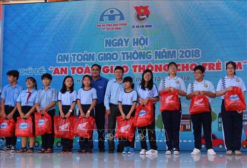 Xây dựng ý thức an toàn giao thông cho trẻ em