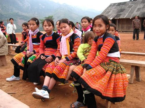 Gìn giữ giá trị văn hóa truyền thống của đồng bào Hrê