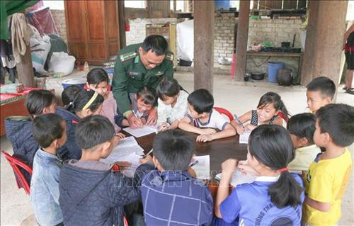 Tình quân dân gắn bó ở xã vùng biên Môn Sơn