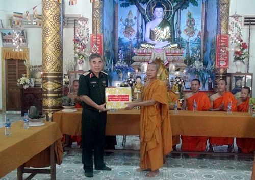 Ban Chỉ đạo Tây Nam bộ chúc mừng Lễ Sen Dolta tại tỉnh Vĩnh Long