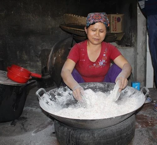 Giữ lửa cho làng nghề chè lam Thạch Xá