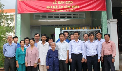 Tiền Giang hỗ trợ công đoàn viên khó khăn về nhà ở
