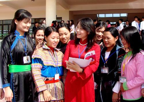 Lào Cai nâng cao chất lượng cán bộ ở vùng dân tộc thiểu số