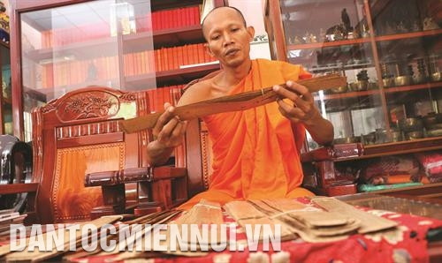 Kinh lá buông – Thư tịch cổ độc đáo vùng Bảy Núi