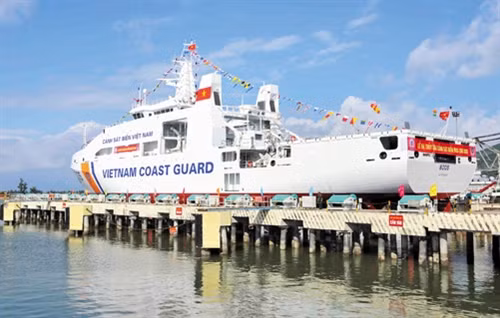 Bảo vệ chủ quyền và duy trì thực thi pháp luật trên biển