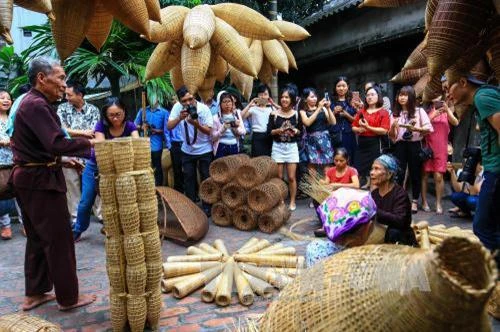 Hưng Yên phát triển làng nghề thành sản phẩm du lịch hấp dẫn
