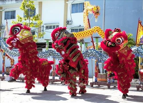 Anh Lê Văn Hiền khởi nghiệp từ niềm đam mê nghệ thuật lân sư rồng