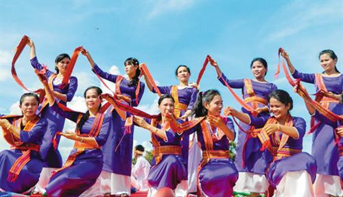 Những điệu múa truyền thống của đồng bào Chăm