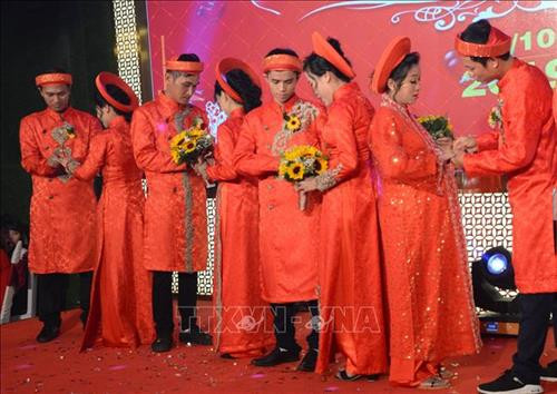 Đà Nẵng tổ chức đám cưới tập thể cho các công nhân nghèo