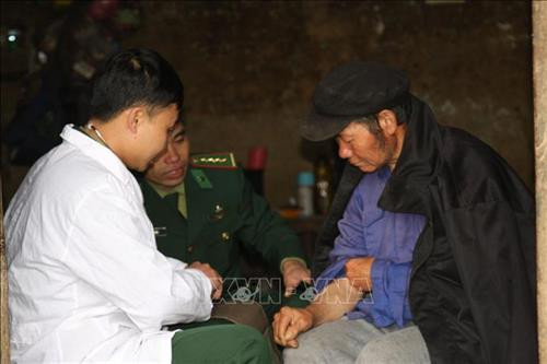 Kỷ niệm 60 năm Ngày truyền thống Bộ đội Biên phòng: Quân y đồn biên phòng điểm tựa vững chắc cho nhân dân ở khu vực biên giới Hà Giang