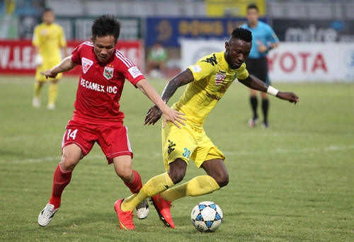 V-League 2015: Becamex Bình Dương tiếp tục dẫn đầu, Hoàng Anh Gia Lai "lún sâu" tại Vòng 21