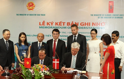 Ký kết ghi nhớ về tiết kiệm năng lượng giữa Việt Nam - Đan Mạch