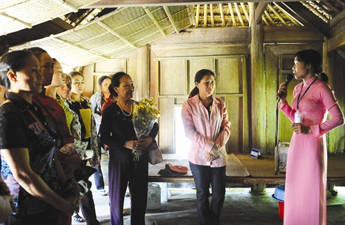 Tháng 5 về thăm quê Bác
