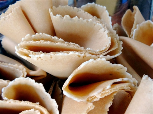 Làng nghề bánh tráng giấy Tường Lộc