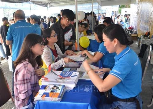 Thí sinh cần cân nhắc kỹ trước khi điều chỉnh nguyện vọng vào đại học, cao đẳng
