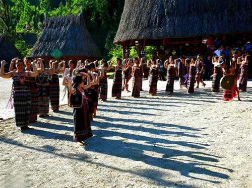 Từ vũ điệu dâng trời đến văn hoá truyền thống của người Cơ Tu