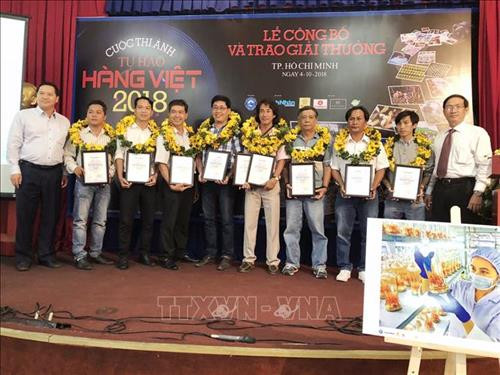 Trao giải Cuộc thi ảnh “Tự hào hàng Việt 2018”