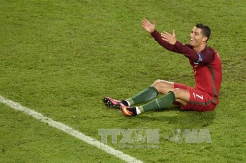Như mọi khi, chẳng ai biết Ronaldo đang ở đâu