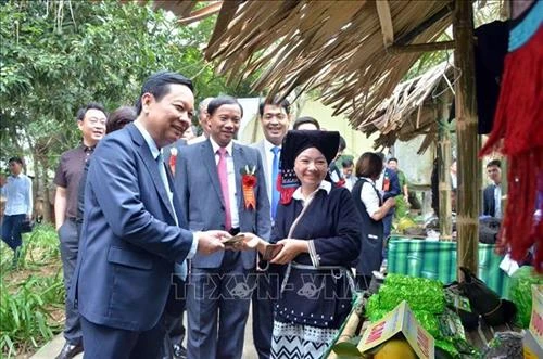 Hòa Bình phát triển du lịch theo hướng đồng bộ, chuyên nghiệp, có trọng tâm, trọng điểm
