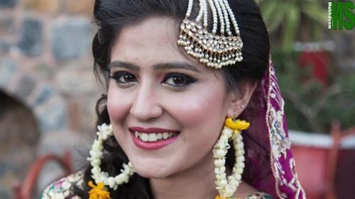 Tới thăm bộ lạc “sở hữu” nhiều mỹ nhân đẹp nhất thế giới