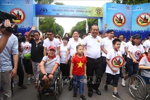 Phó Thủ tướng Trương Hòa Bình kêu gọi hành động “Đã uống rượu bia - Không lái xe”