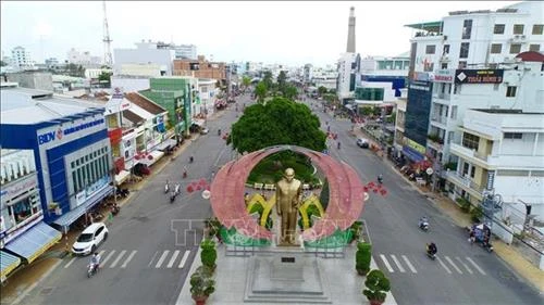 Phát triển thành phố Long Xuyên thành đô thị loại I