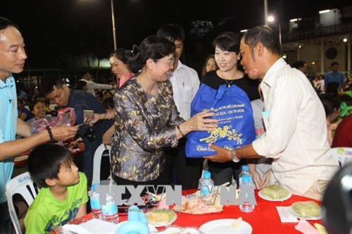 Tết sum vầy cho 600 gia đình công nhân hoàn cảnh khó khăn