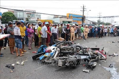 Khởi tố vụ án, tạm giữ hình sự tài xế điều khiển xe đầu kéo