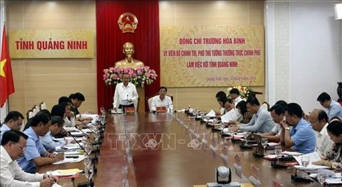 Phó Thủ tướng Thường trực Chính phủ Trương Hòa Bình làm việc tại tỉnh Quảng Ninh