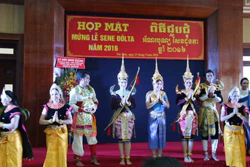 Đầm ấm mùa lễ Sene Dolta ở Trà Vinh