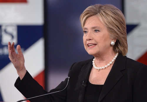 Bầu cử Mỹ 2016: Cựu Ngoại trưởng H. Clinton cam kết cứng rắn với Phố Wall