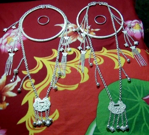 Nghề chạm bạc truyền thống ở Hà Giang