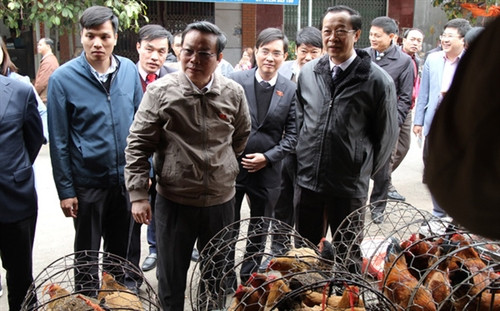 Kiểm tra an toàn thực phẩm trên tuyến biên giới Việt - Trung