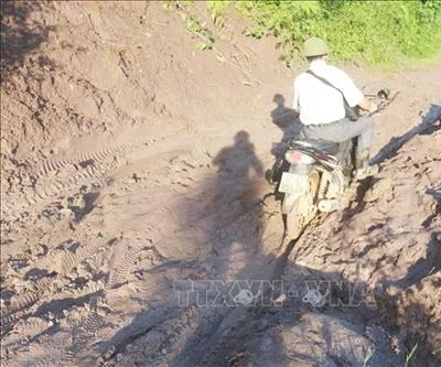 Những thầy cô giáo "cắm bản" ở huyện biên giới Kỳ Sơn