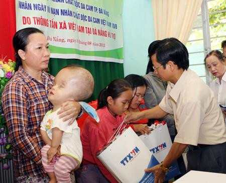 Trợ giúp những gia đình nạn nhân chất độc da cam đặc biệt khó khăn