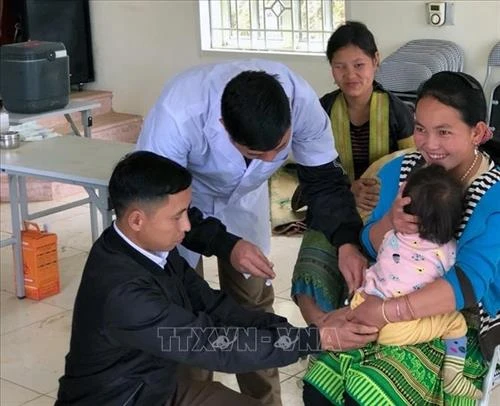 Chủ động phòng, chống bệnh sởi ở vùng cao Sơn La