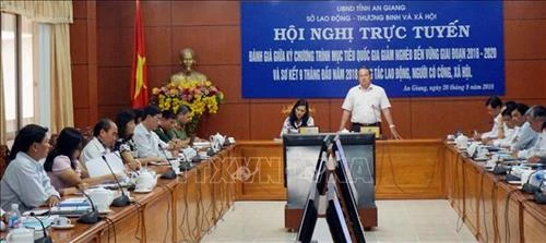 Tuyên truyền tạo chuyển biến ý thức tự lực giảm nghèo cho người dân