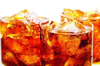 Nước ngọt có ga gây hại gì?