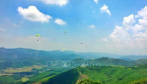 Yên Bái khai mạc Festival dù lượn “Bay trên mùa nước đổ” năm 2019