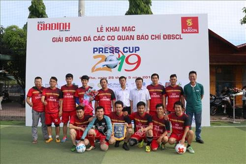 Khai mạc giải bóng đá các cơ quan báo chí Đồng bằng sông Cửu Long năm 2019