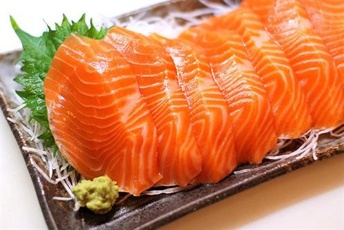 Ăn cá béo giúp giảm các triệu chứng hen suyễn ở trẻ em