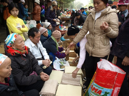 Giấy bản - sản phẩm mang “hồn” dân tộc