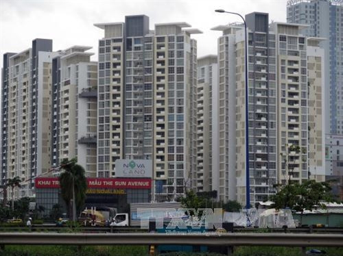 Sôi động thị trường bất động sản cao cấp