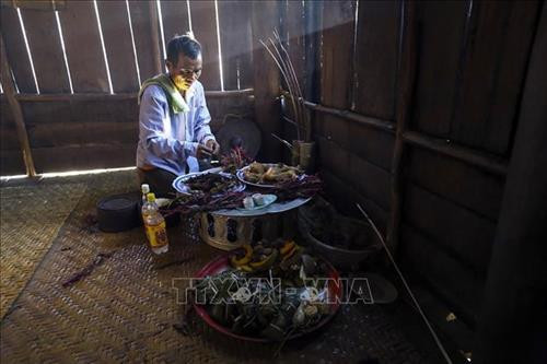 Đồng bào dân tộc Cống ở xã Pa Thơm đón Tết hoa mào gà