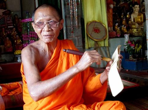 Độc đáo Kinh lá buông vùng Bảy Núi