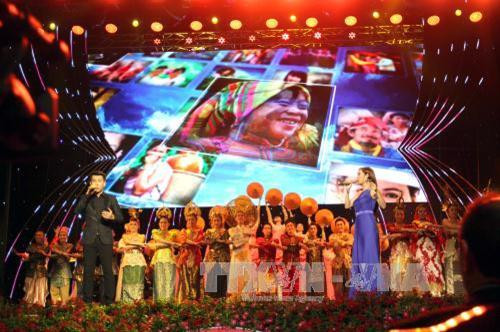 Kỷ niệm 50 năm thành lập ASEAN tại Thành phố Hồ Chí Minh